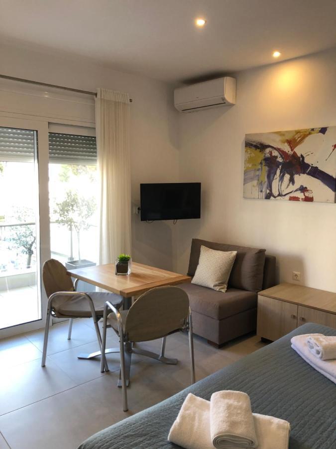 Vanessa House Luxury Apartments Скиатос Экстерьер фото