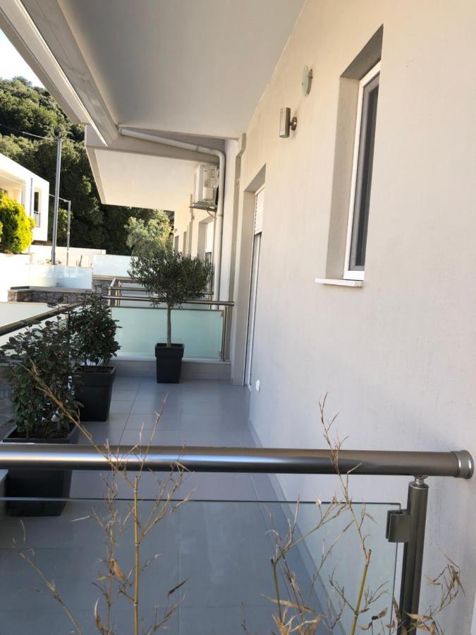 Vanessa House Luxury Apartments Скиатос Экстерьер фото